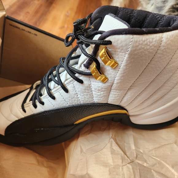 Jordan 12 "royalty" - Picture 5 of 8